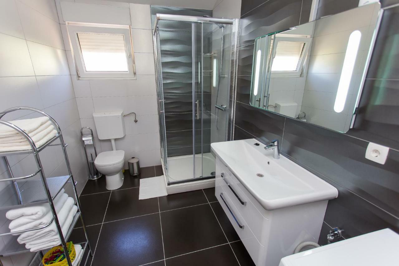 Apartment Marija 2 Near Split Kaštela Екстериор снимка